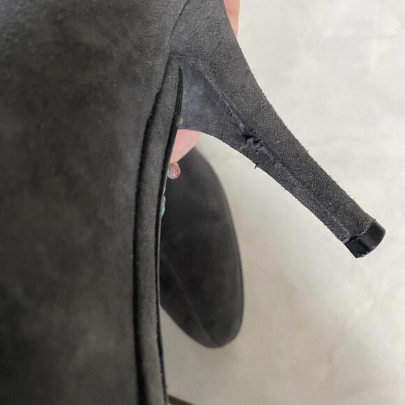 STUART WEITZMAN gray suede heeled booties - Picture 4 of 9